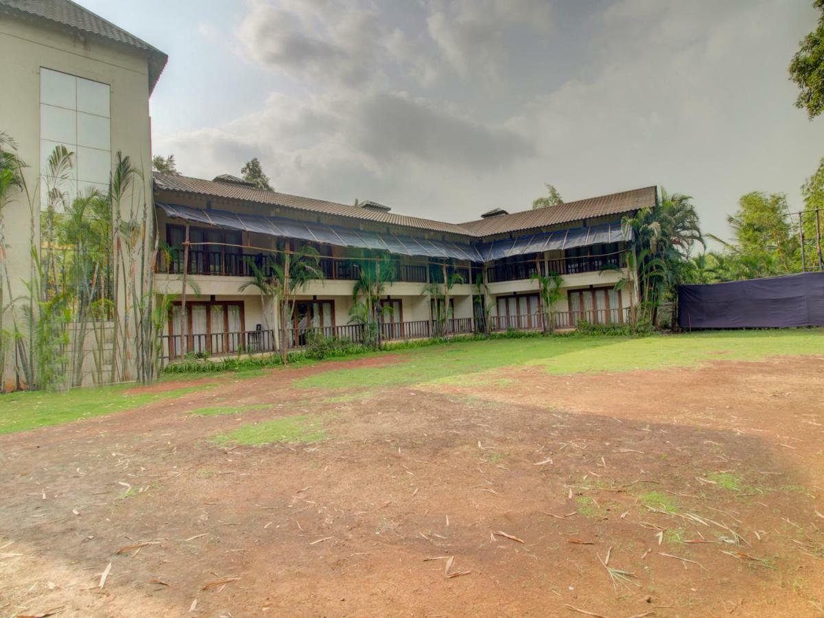 Capital O 36727 Plush Retreat Hotel Dive Exterior photo
